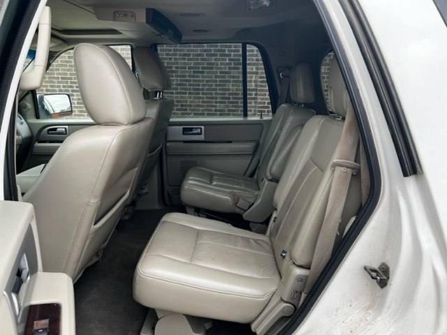 Photo 8 of this FORD EXPEDITION