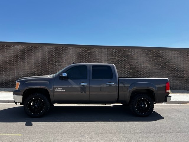 Photo 2 of this GMC SIERRA 1500