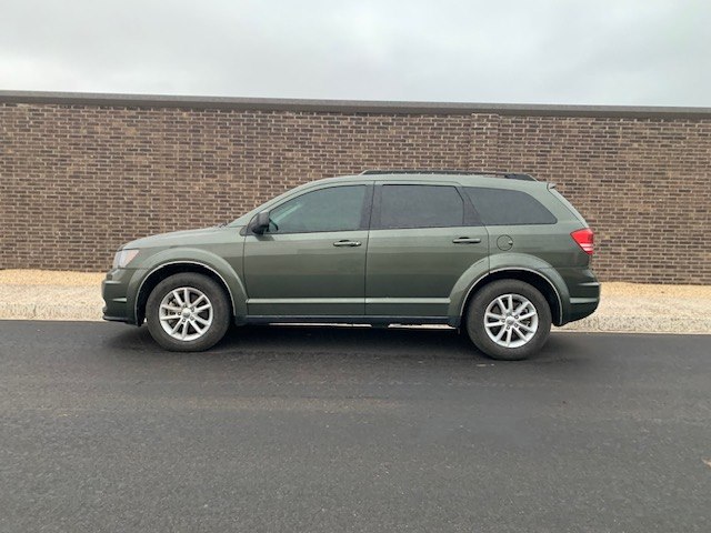 Photo 2 of this DODGE JOURNEY SE