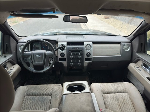 Photo 9 of this FORD F150 4WD