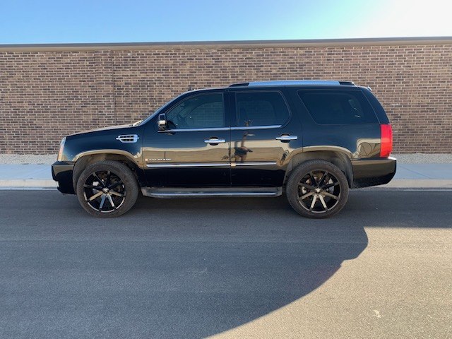 Photo 2 of this CADILLAC ESCALADE