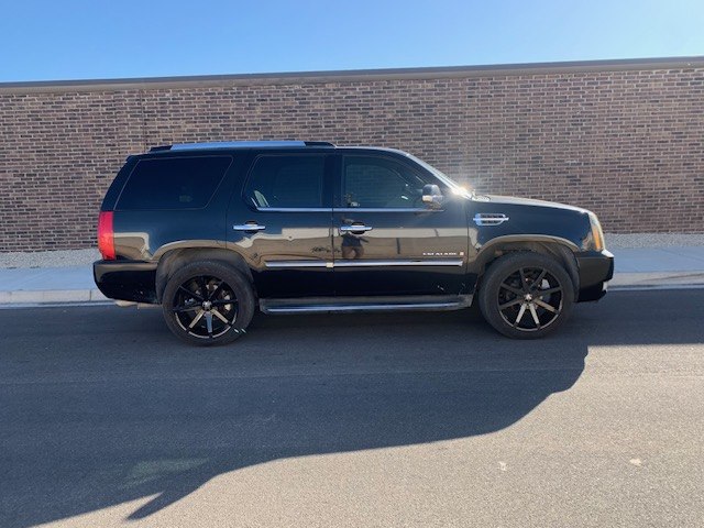 Photo 5 of this CADILLAC ESCALADE