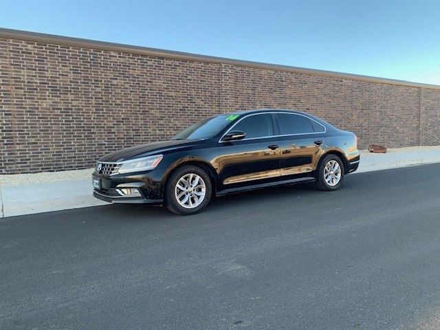2016 VOLKSWAGEN PASSAT S