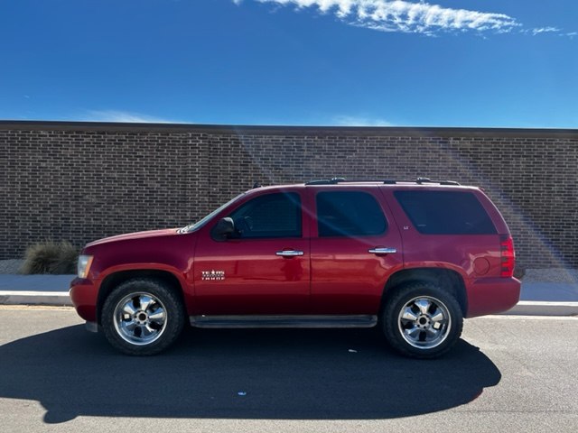 Photo 2 of this CHEVROLET TAHOE