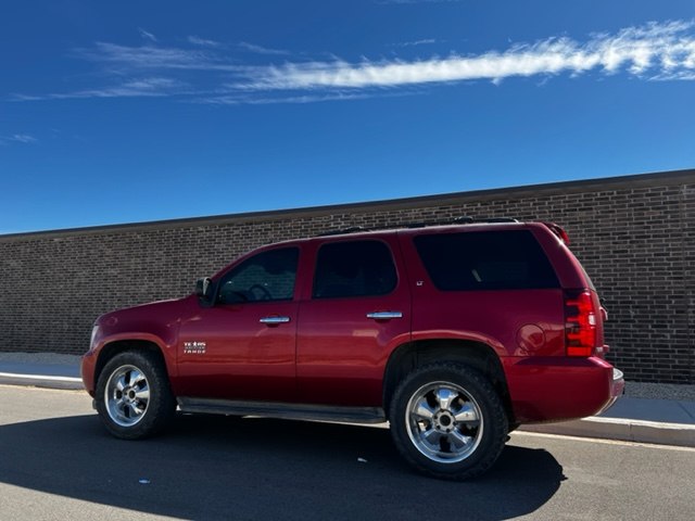 Photo 3 of this CHEVROLET TAHOE
