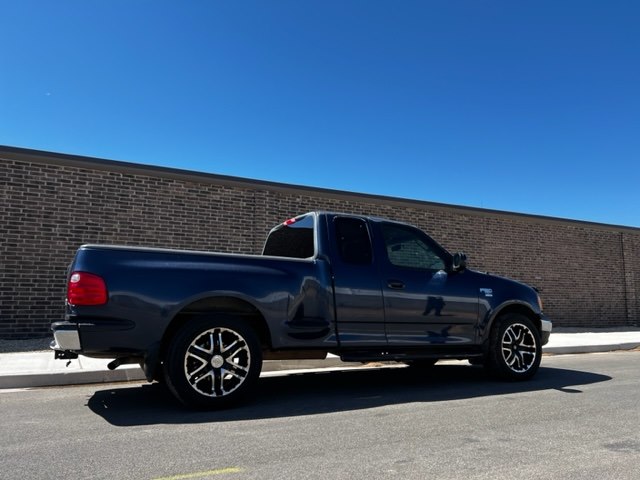 Photo 6 of this FORD F-150