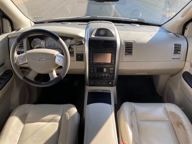 Photo 10 of this CHRYSLER ASPEN LIMITED