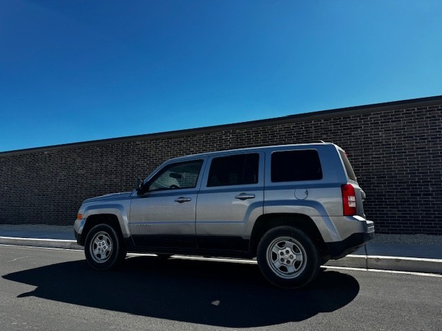 Photo 3 of this JEEP PATRIOT