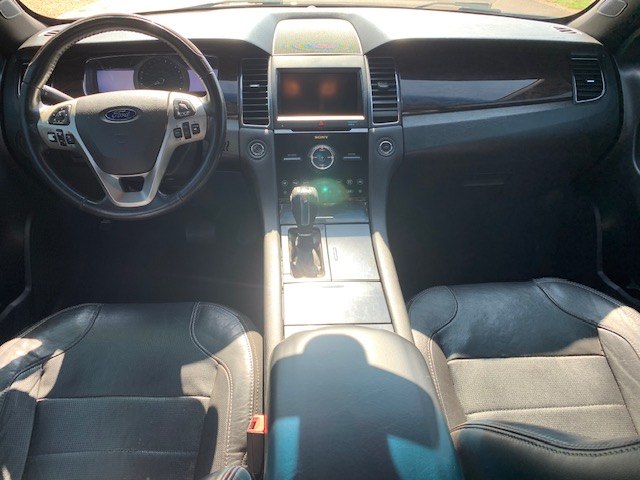Photo 9 of this FORD TAURUS