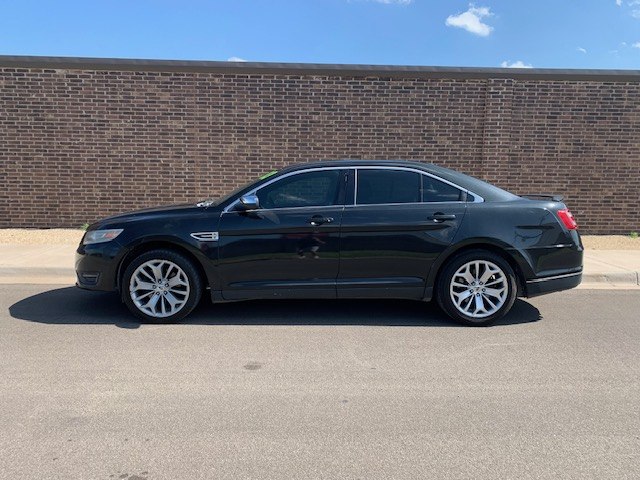 Photo 2 of this FORD TAURUS
