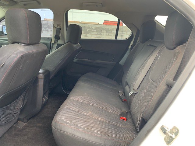 Photo 8 of this CHEVROLET EQUINOX
