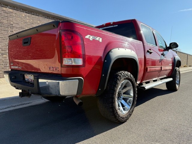 Photo 6 of this GMC SIERRA