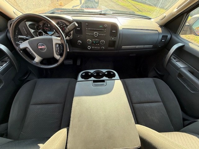 Photo 8 of this GMC SIERRA