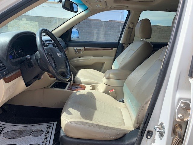 Photo 7 of this HYUNDAI SANTA FE