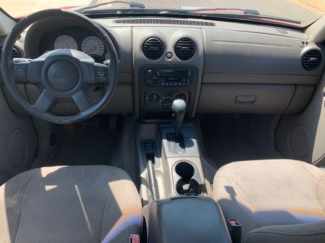 Photo 9 of this JEEP LIBERTY