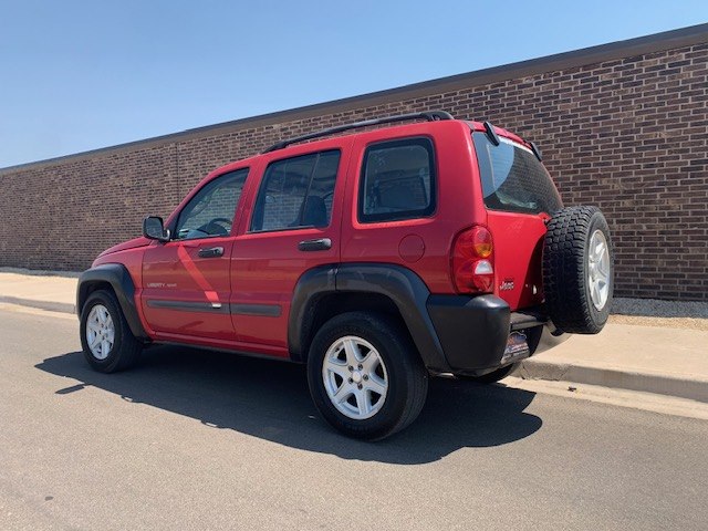 Photo 3 of this JEEP LIBERTY
