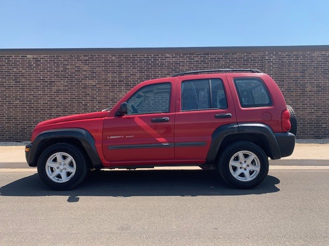Photo 2 of this JEEP LIBERTY
