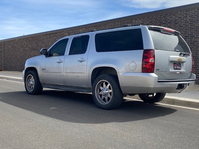 CHEVROLET SUBURBAN 2012 CHEVROLET SUBURBAN 1GNSCHE05CR326097