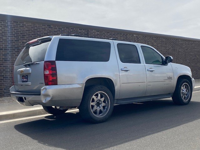 CHEVROLET SUBURBAN 2012 CHEVROLET SUBURBAN 1GNSCHE05CR326097