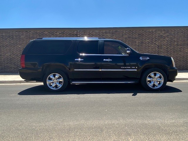Photo 5 of this CADILLAC ESCALADE ESV
