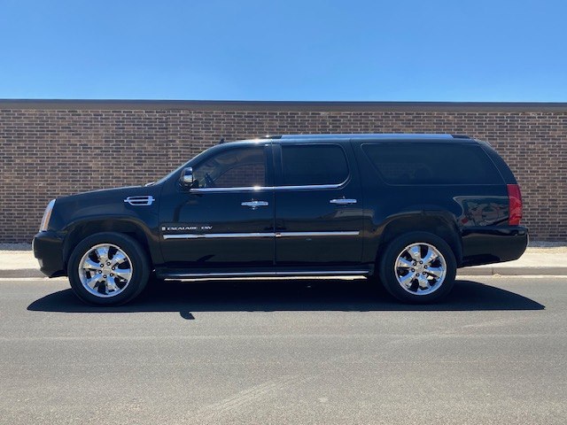 Photo 2 of this CADILLAC ESCALADE ESV