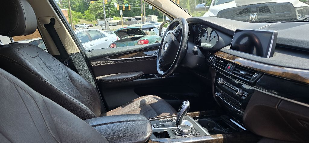 Photo 15 of this BMW X5