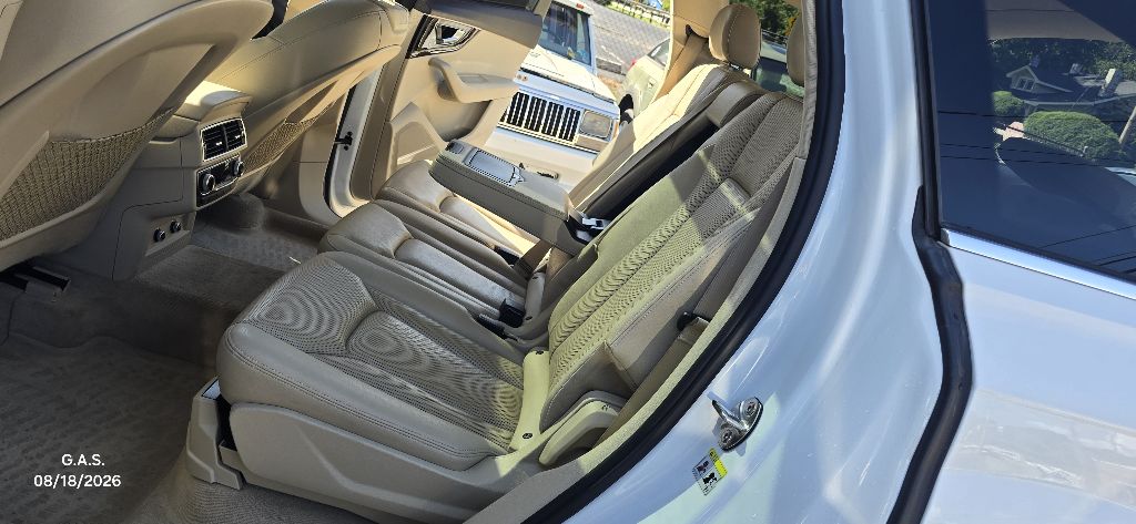 Photo 14 of this AUDI Q7