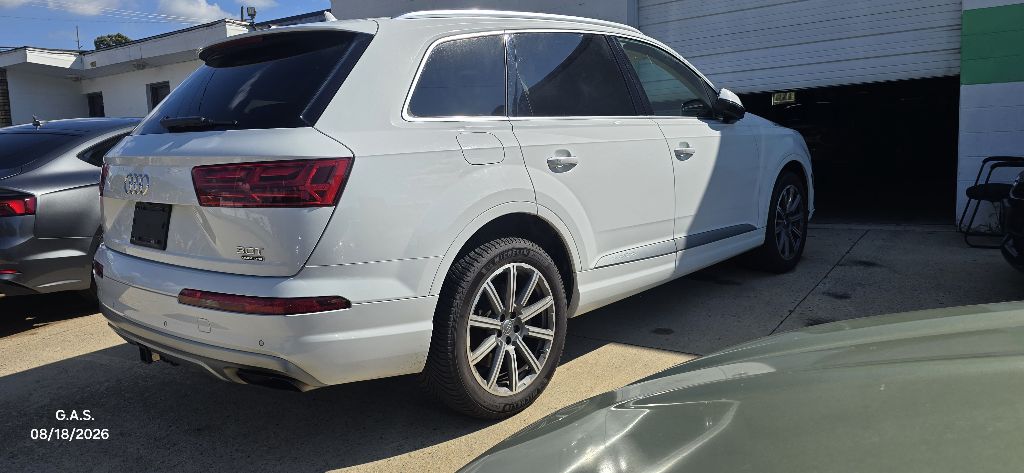 Photo 6 of this AUDI Q7