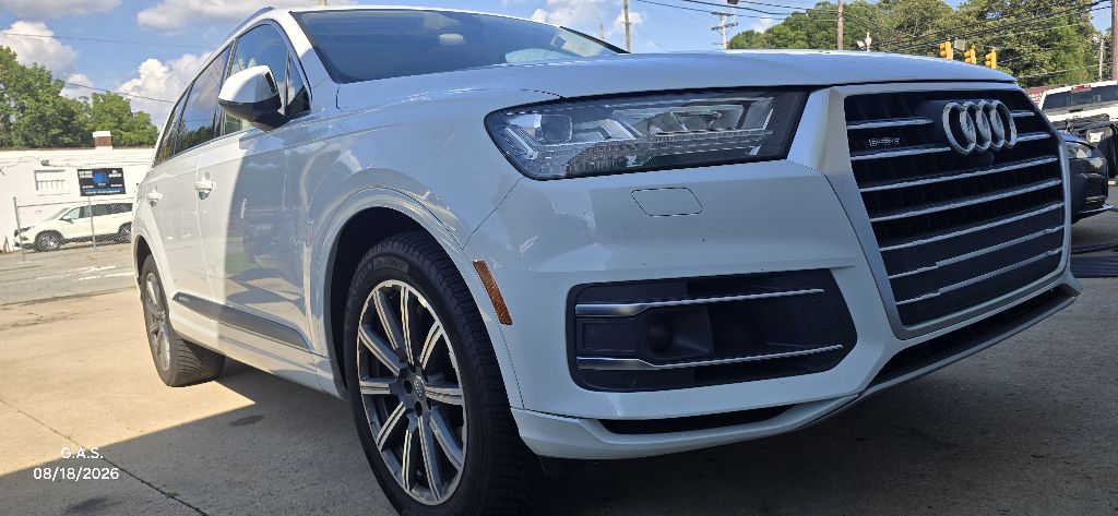 Photo 5 of this AUDI Q7