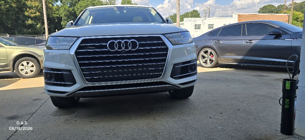 Photo 3 of this AUDI Q7