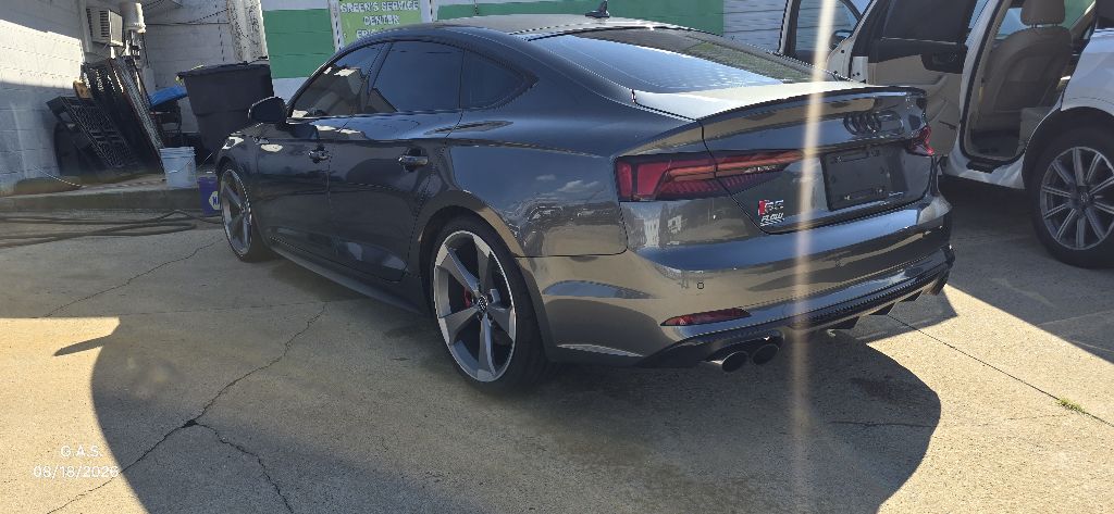 Photo 7 of this AUDI S5