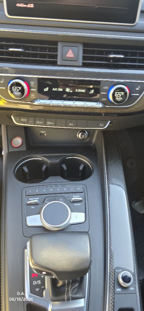 Photo 13 of this AUDI S5