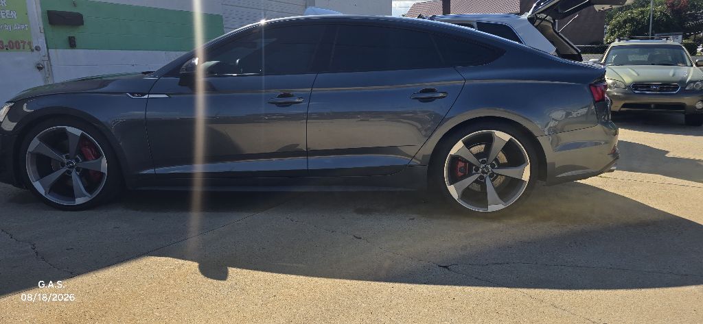 Photo 5 of this AUDI S5