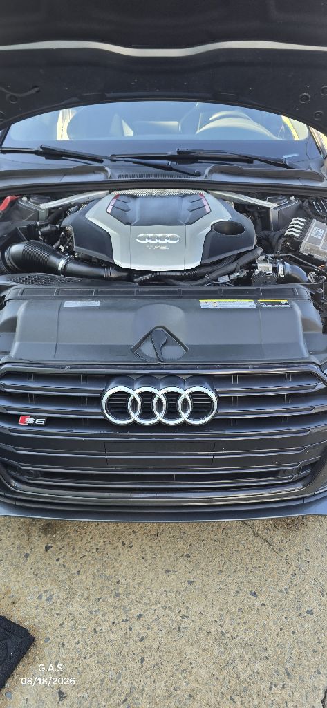 Photo 6 of this AUDI S5