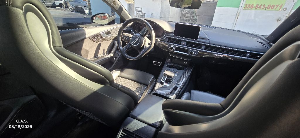 Photo 11 of this AUDI S5