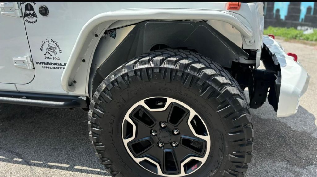 Photo 15 of this JEEP WRANGLER UNLIMI