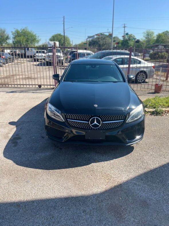 Photo 5 of this MERCEDES-BENZ C-CLASS