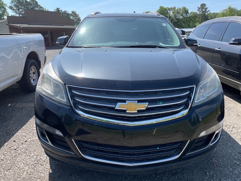 Photo 2 of this CHEVROLET TRAVERSE