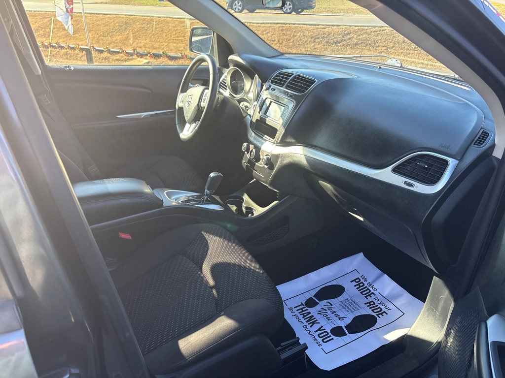 Photo 4 of this DODGE JOURNEY