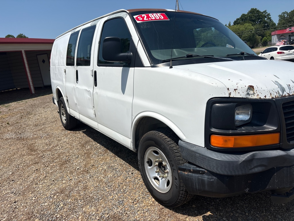 Photo 3 of this GMC SAVANA