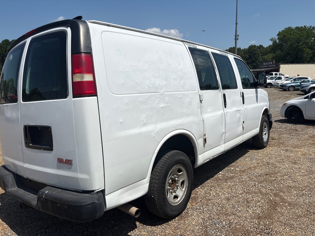 Photo 5 of this GMC SAVANA