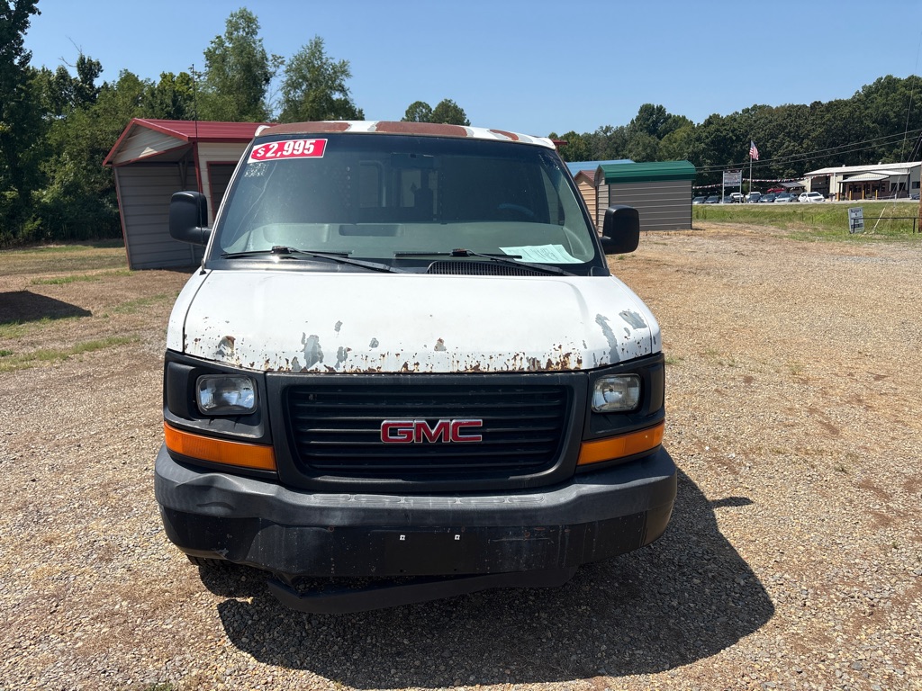 Photo 2 of this GMC SAVANA