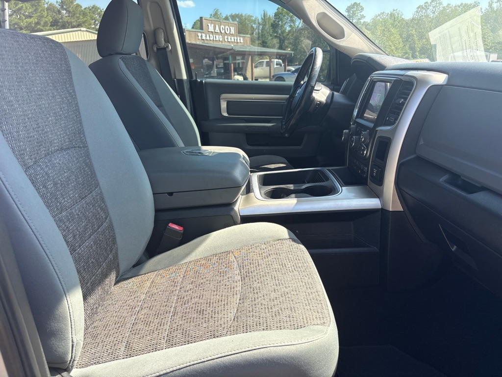 Photo 4 of this RAM 1500