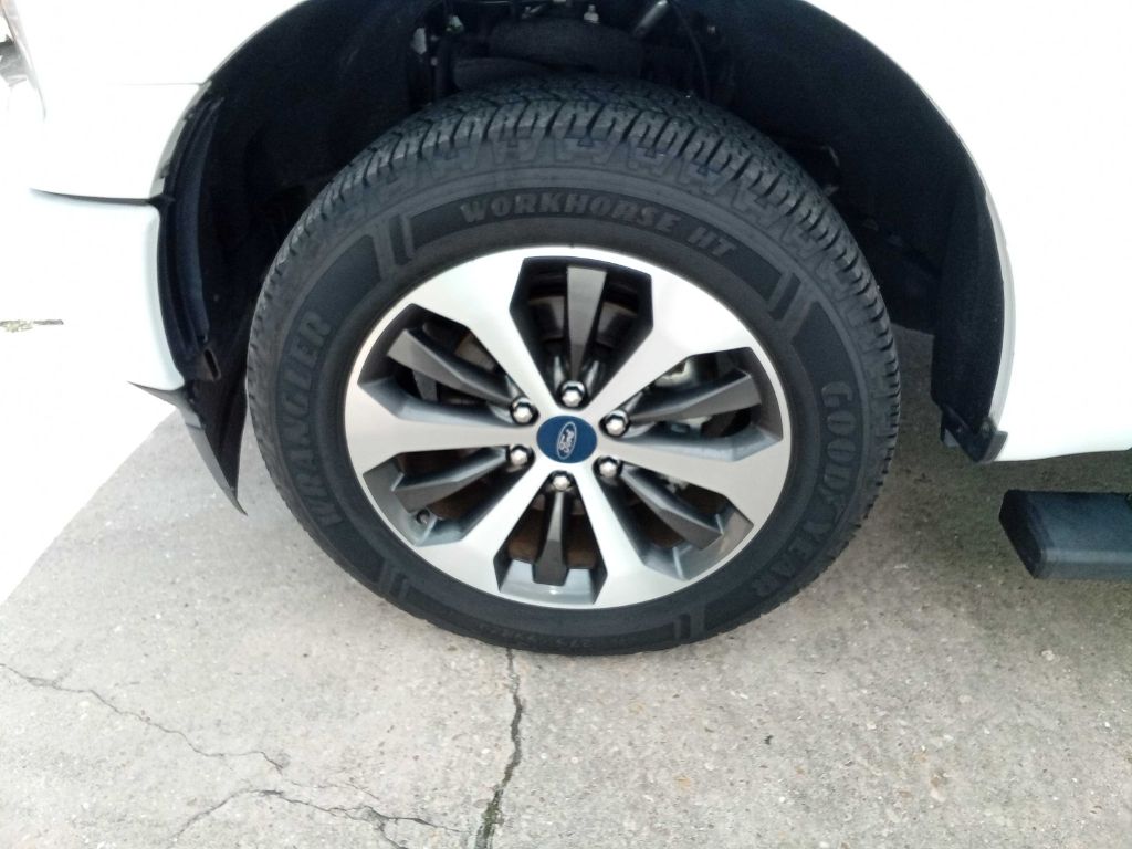 Photo 26 of this FORD STX F-150 X-CAB STX