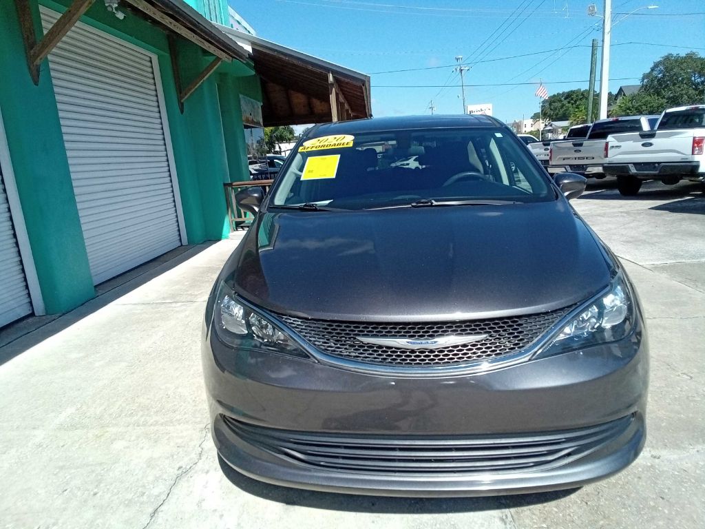 Photo 7 of this CHRYSLER VOYAGER