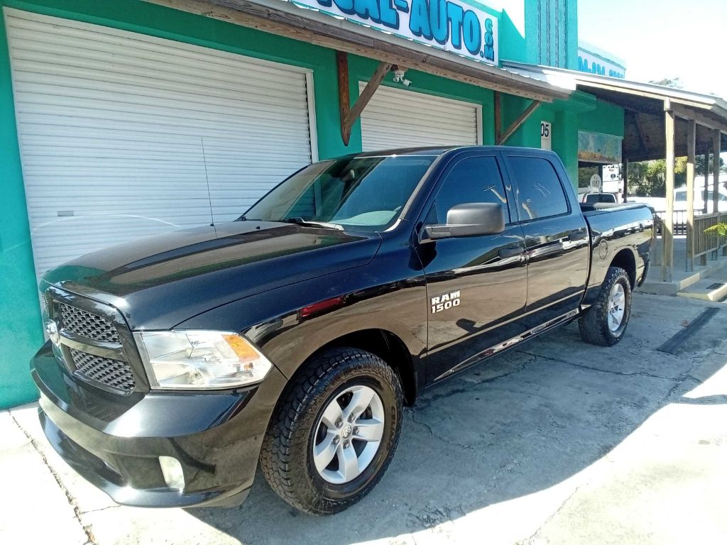Photo 7 of this RAM 1500 CREW