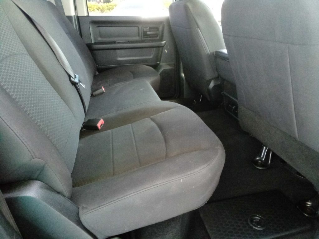 Photo 17 of this RAM 1500 CREW