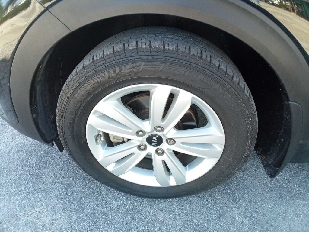 Photo 18 of this KIA SPORTAGE
