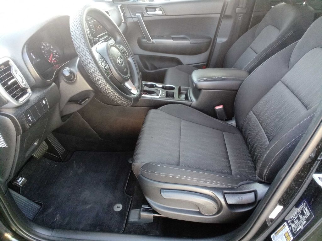 Photo 11 of this KIA SPORTAGE