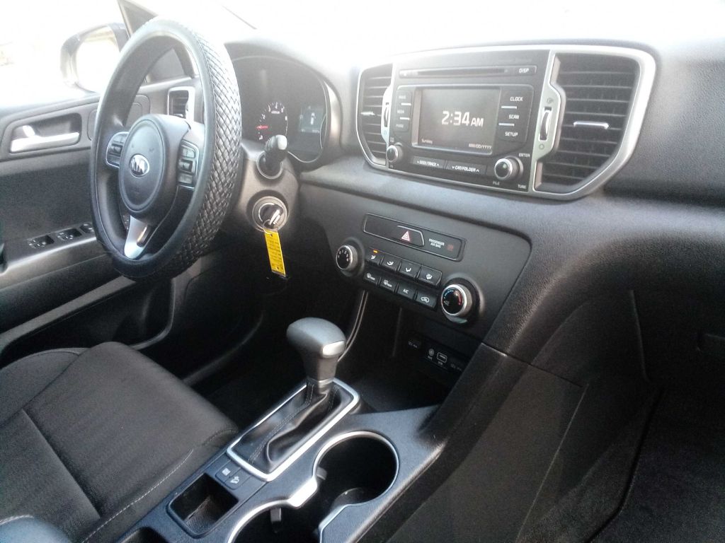 Photo 15 of this KIA SPORTAGE